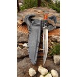 มีดแคมป์ยาว Red Wolf มีดคลาสสิคที่มาพร้อมกับใบยาว 10.5 นิ้ว ด้ามจับเป็นไม้ผสมโลหะ มีการ์ดมือป้องกันนิ้วไม่ลื่นไปโดนคม มาพร้อมซองพลาสติกแข็ง ติดตั้ง Tek lock สะดวก คล่องตัว