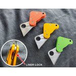 Pมีดพับจิ๋ว carry every day มีดพับขนาดเล็กแต่คุณภาพไม่เล็ก ใบมีดทำจากสแตนเลส 440C เสริมความปลอดภัยด้วยระบบล็อค liner lock(กรุณาระบุสีที่ต้องการ) มีสี ส้ม