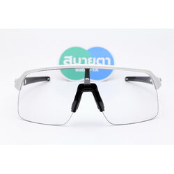 Oakley SUTRO LITE (A) Matte White/Clear Photochromic SKU#OO9463A-19