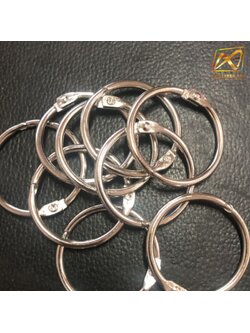 ห่วงสแตนเลส สีเงิน ขนาด 30 mm. (วัดนอก) 25 mm. ใช้เป็นห่วงใส่เอกสาร ห่วงแฟ้ม ห่วงเมนู