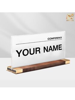 ป้ายชื่อตั้งโต๊ะ รุ่น T4 ขนาด 9x 20 ซม. ฐานไม้จริงสีวอลนัท พร้อมอะคริลิคใส สอดงานพิมพ์ด้านข้าง โชว์งานพิมพ์2 ด้าน