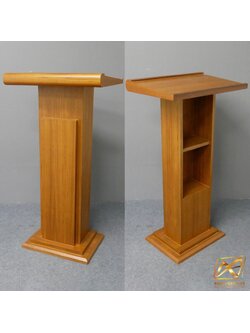 โพเดียมไม้ สีสัก ทรงโมเดิร์น TOPตรง ขนาด (W)55 x (L)42 x (H)109 cm. พร้อมชั้นวางของ