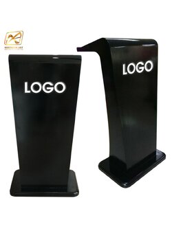 โพเดียมไม้ สีดำ รุ่น PD-11 ทรงโมเดิร์น ขนาด (W)55 x (L)40 x (H)115 cm. TOP เอียง พร้อมชั้นวางของ