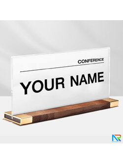 ป้ายชื่อตั้งโต๊ะ รุ่น T4 ขนาด 9x 20 ซม. ฐานไม้จริงสีวอลนัท พร้อมอะคริลิคใส สอดงานพิมพ์ด้านข้าง โชว์งานพิมพ์2 ด้าน