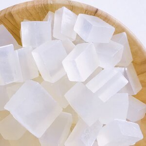 เบสสบู่กลีเซอรีน แบบใส เบสสบู่ธรรมชาติ เบสสบู่น้ำมันมะพร้าว Naturalsoapbase ขนาด 1 kg - Girati - กีรติ Thailand : Inspired by LnwShop.com