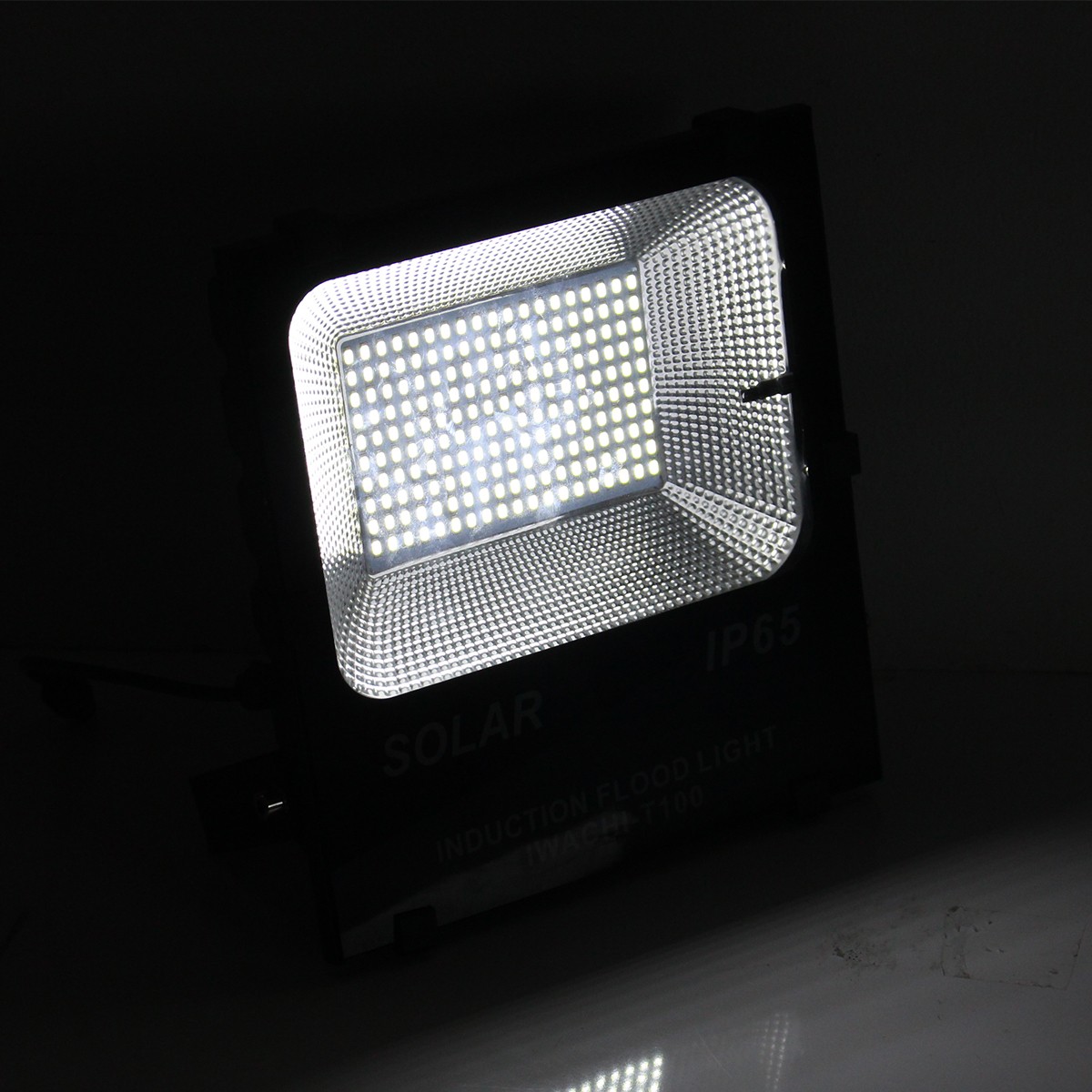 IWC-FLOOD-LIGHT-SOLAR-REMOTE-100W โซล่าเซลล์ รุ่นมีรีโมท ตั้งเวลา ปรับแสงได้