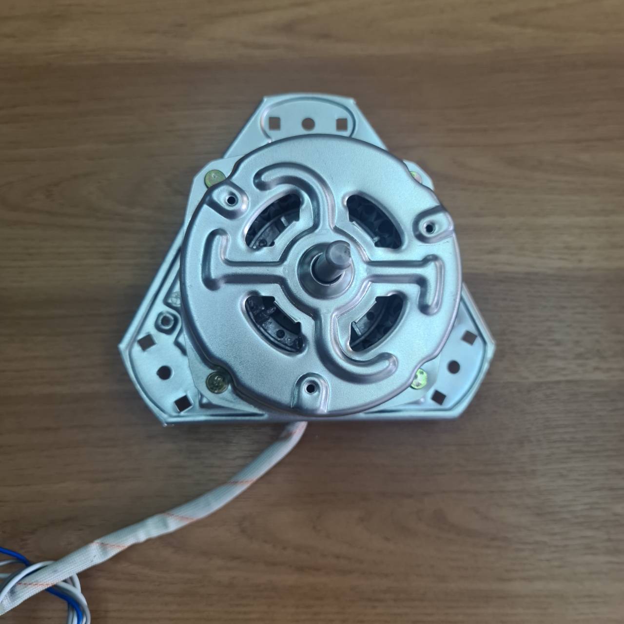 0000645 มอเตอร์เครื่องซักผ้า ชาร์ป แบบ 3 ขา รุ่น YYG-70 (ทางร้านมีจำหน่ายหลายขนาด)