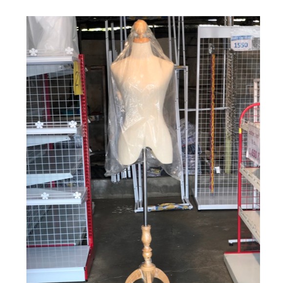 หุ่นผู้หญิงแฟชั่น งานเดรปไม้ งานละเอียด ราคาถูกๆ