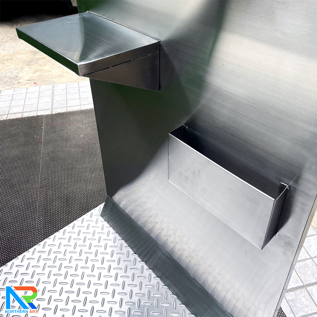 โพเดียมรปภ.รุ่น PD-GR-01 ขนาด (W) 85 x (L) 85 (H) 135 ซม. สแตนเลส เกรด304 ไม่เป็นสนิม แข็งแรง ทนทาน พร้อมที่นั่ง และช่องใส่เอกสาร