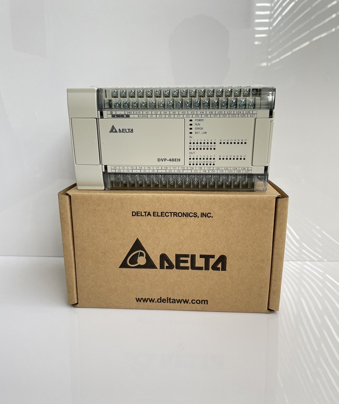 Delta PLC DVP48EH00R3 24DI/24DO 220V (Relay)