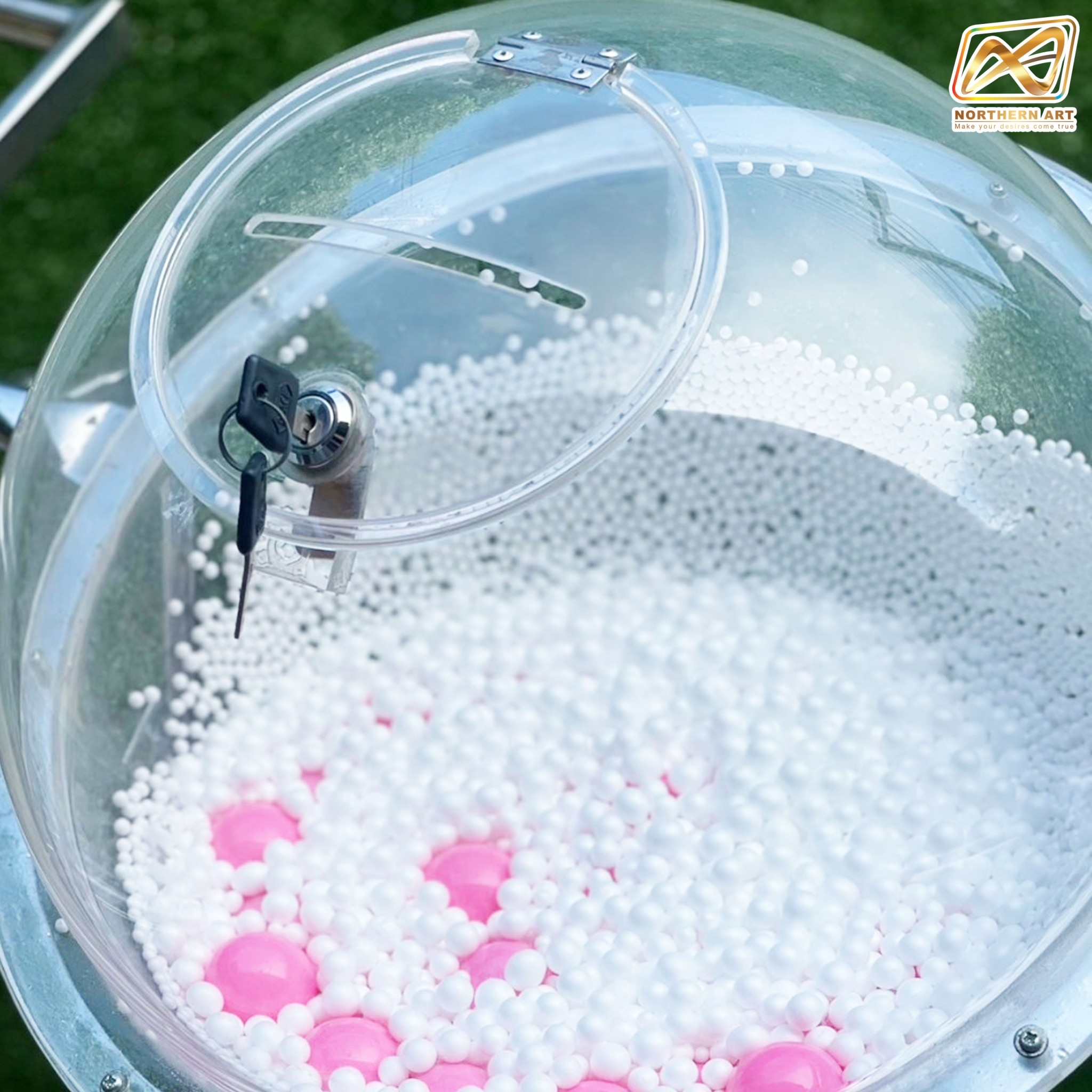 เช่าโดมอะคริลิค จับรางวัล หมุนได้360 องศา พร้อมช่องเปิด มีฝาปิดช่องและกุญแจล็อค