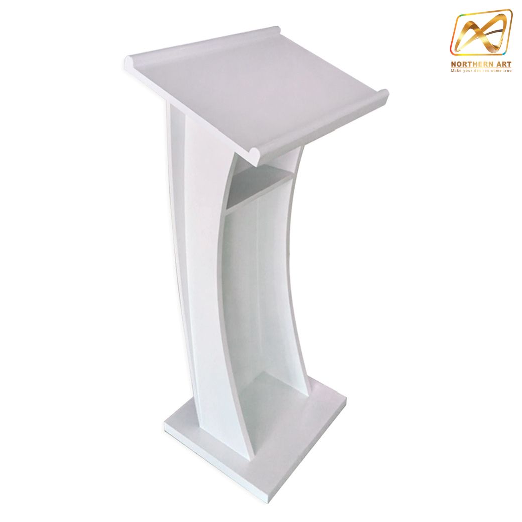 โพเดียมไม้ สีขาว ทรงโค้ง ขนาด (W) 50 x (L) 40 x (H) 120 cm. สไตล์โมเดิร์น พร้อมชั้นวางของ