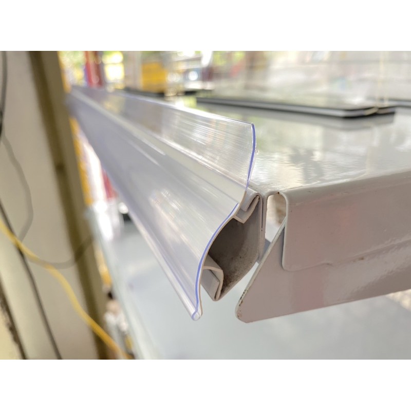 รางสอดป้ายราคา รุ่นมีกันตกในตัว ราคาถูกมาก แข็งแรงทนทาน ป้ายพลาสติก PVC พร้อมส่ง!!