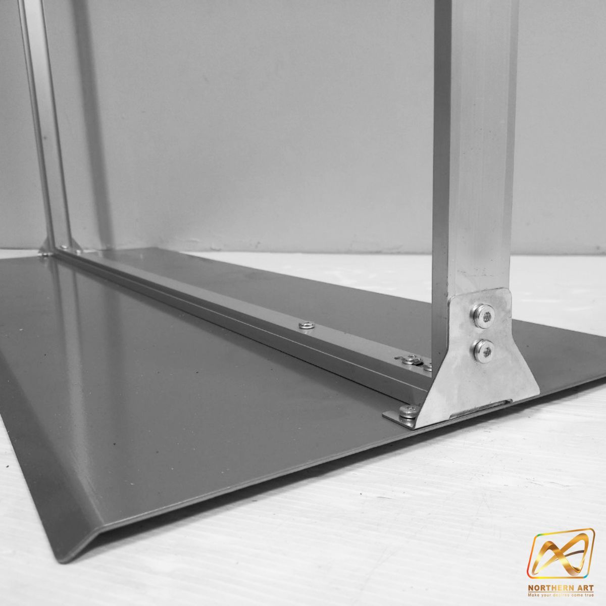 ป้ายตั้งพื้น รุ่นLUXURY ขนาด 60x160 ซม. โครงอะลูมิเนียม ฐานเหล็กหนา โชว์งานพิมพ์ 2 ด้าน ถอดประกอบได้