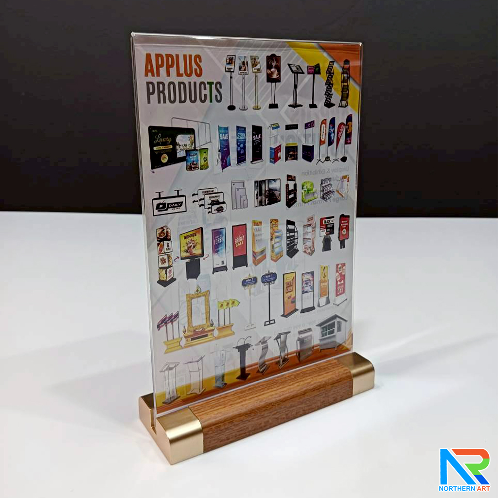 ป้ายตั้งโต๊ะ A5 ฐานไม้ พร้อมอะคริลิคใส สอดงานพิมพ์ด้านข้าง โชว์งานพิมพ์ 2 ด้าน