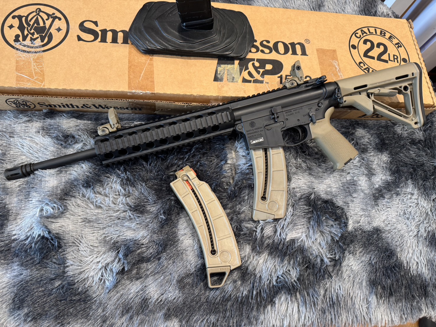 ** ติดจอง **[ปืนฝากขายมือสอง] Smith MP15-22 .22LR สภาพดี สีทราย ราคาดีน่าโดน น่าใช้งาน !!