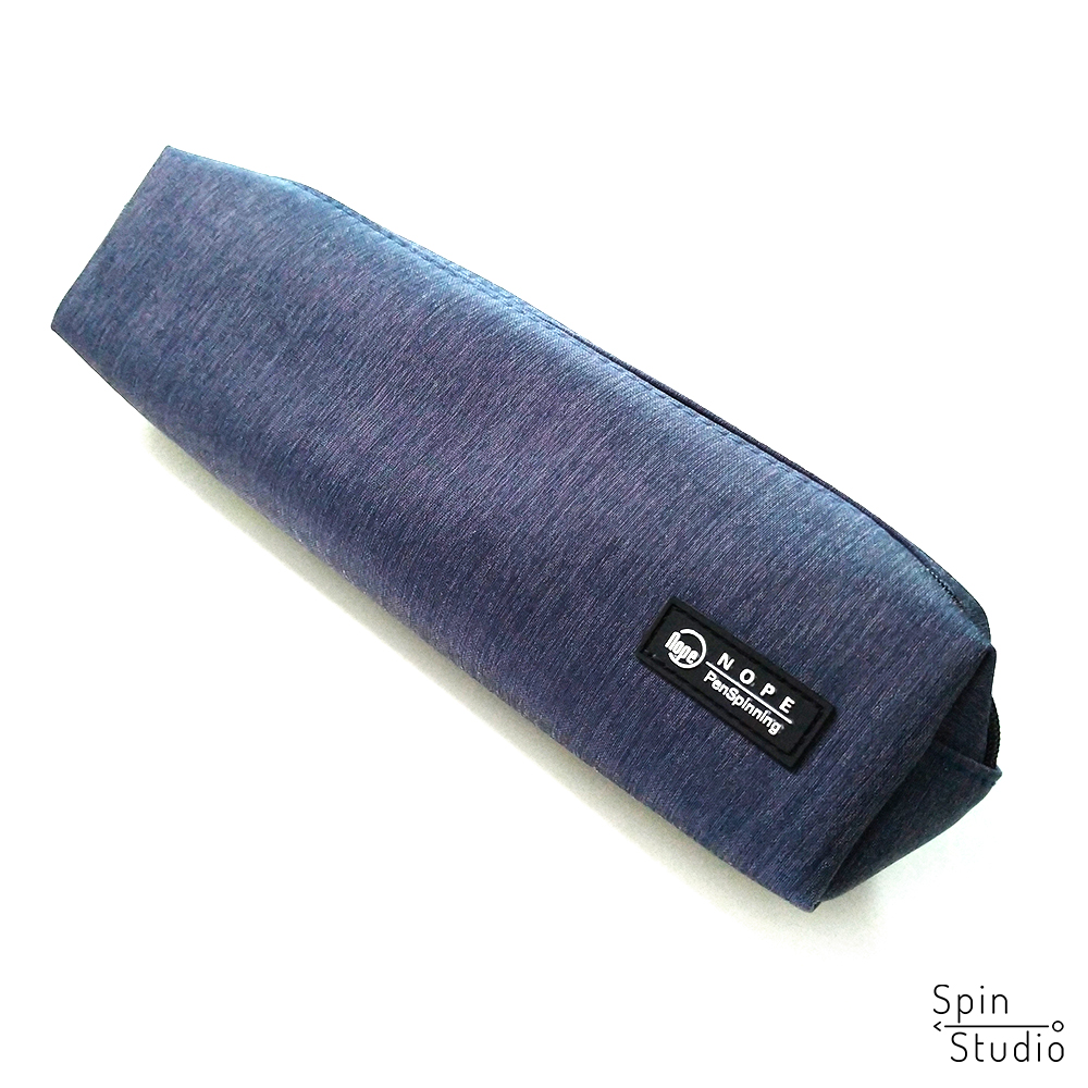 กระเป๋าเก็บปากกาควง Mr.Nope