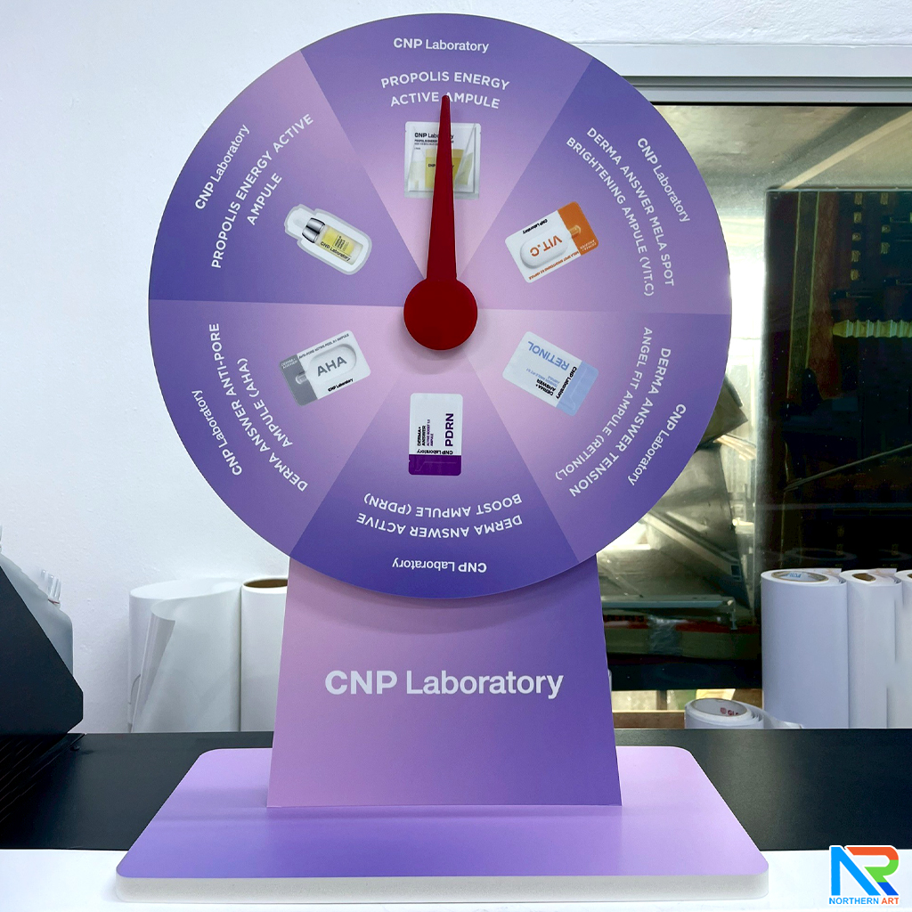 เกมส์วงล้อตั้งโต๊ะ ขนาดวงล้อ 40 ซม. สูง 56 ซม. วัสดุพลาสวูดสีขาว หนา 8-15 มม. ถอดประกอบได้