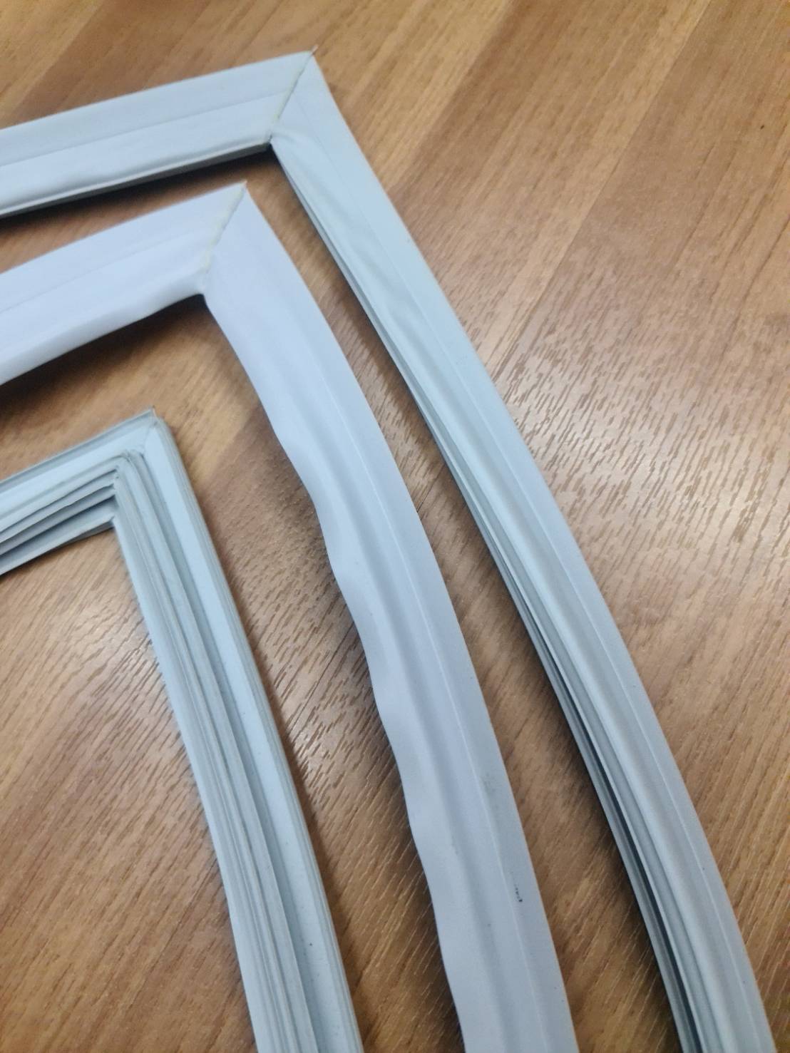 0000740 ขอบยาง ประตู ตู้เย็น Sharp ชาร์ป ขอบล่าง ยางขอบประตูตู้เย็น ขอบยางประตู ตู้เย็น 2 ประตู