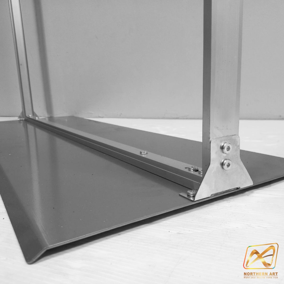 บอร์ดนิทรรศการ ตั้งเดี่ยว รุ่นLUXURY ขนาด 100x200 ซม. โครงอะลูมิเนียม ฐานเหล็กหนา โชว์งานพิมพ์ 2 ด้าน ถอดประกอบได้