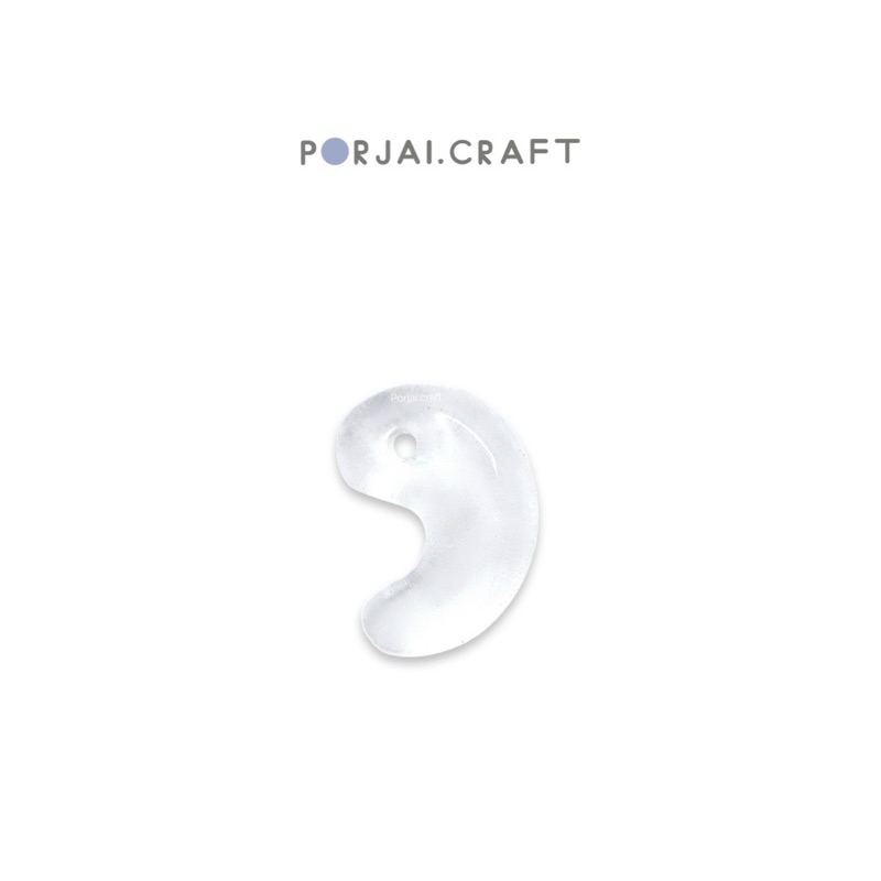 Clear Quartz Magatama Bead ลูกปัดควอตซ์ใส