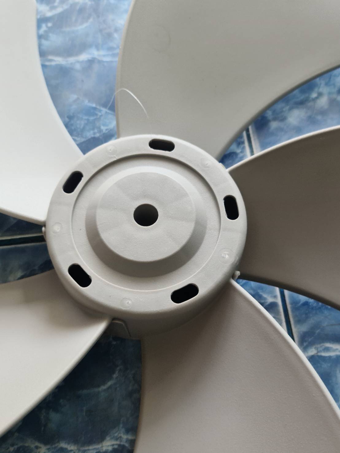 0000745 ใบพัดลม อุตสาหกรรม Hatari ฮาตาริ 22 นิ้ว พลาสติกเหนียว ไม่แตกง่าย Industrial fan blade Hatari แท้จากบริษัท