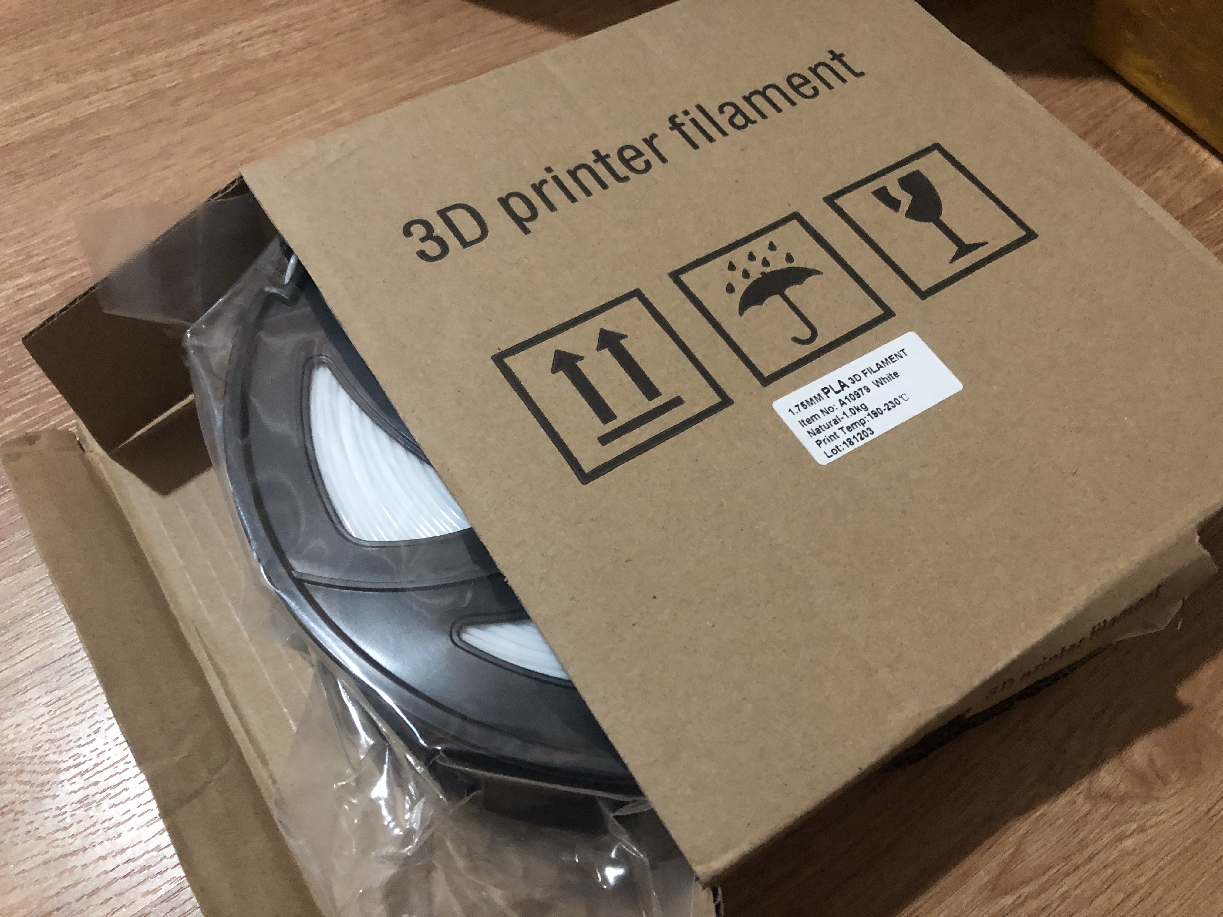 PLA filament สีขาว dia. 1.75 mm 1kg