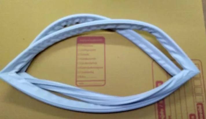0000945 ขอบยางตู้เย็น ฮิตาชิ HITACHI ขอบยางประตูตู้เย็น(ขอบล่าง) รุ่น R-200WLX
