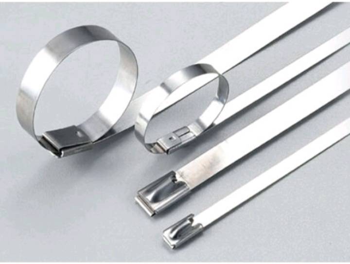 เคเบิ้ลไทร์สแตนเลส 6 นิ้ว (4.6 mm * 150 mm ) (แพ็คถุง 10 เส้น)