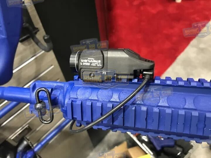 ไฟฉายติดปืนสั้น ทรง Streamlight รุ่น RM 1 (RAIL MOUNTED LIGHTING SYSTEM)