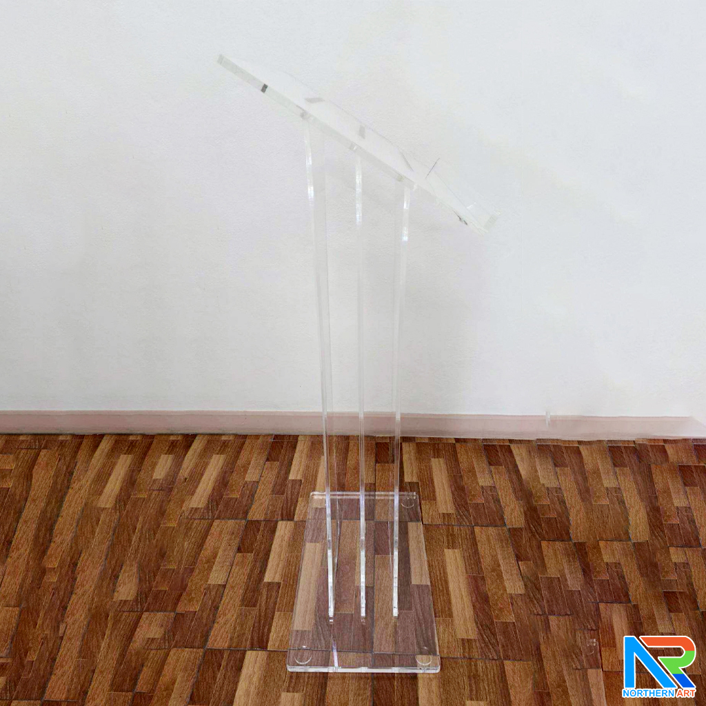 โพเดียม อะคริลิคใส AC-02 ขนาด(W)60 x (L)40 x (H)123 cm. TOP เอียงพร้อมกันตก วัสดุอะคริลิคใส หนา 10-20 มม.