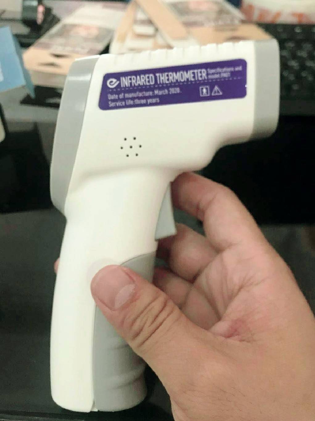 เครื่องวัดไข้ อินฟาเรด วัดอุณหภูมิ ดิจิตอล แบบยิง คัดกรอง COVID-19