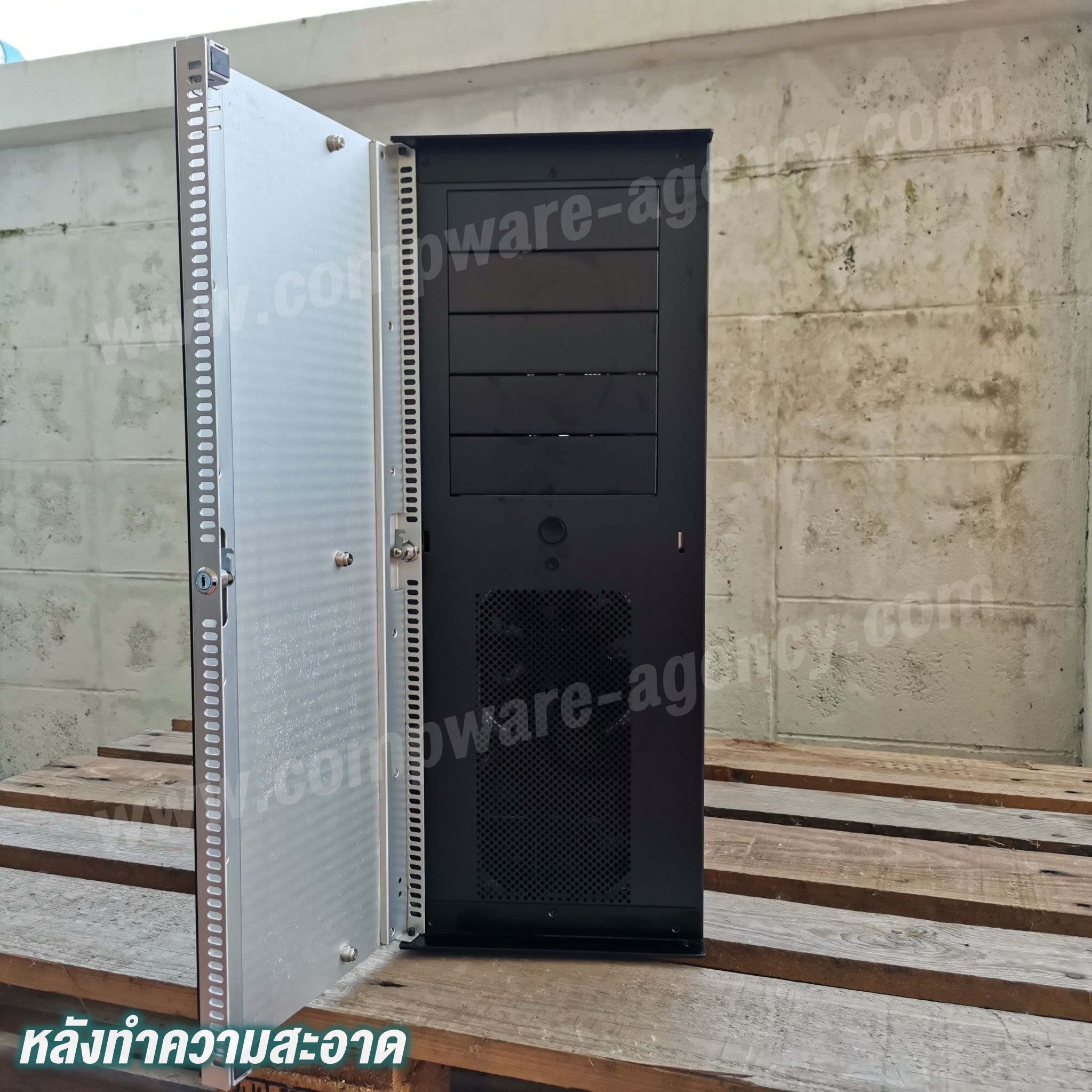 LIAN LI PC-A71B Black Aluminum ATX Full Tower Computer Case [กล่องเคส+อุปกรณ์เคสอยู่ครบ] // สินค้าตัวโชว์มีตำหนิ