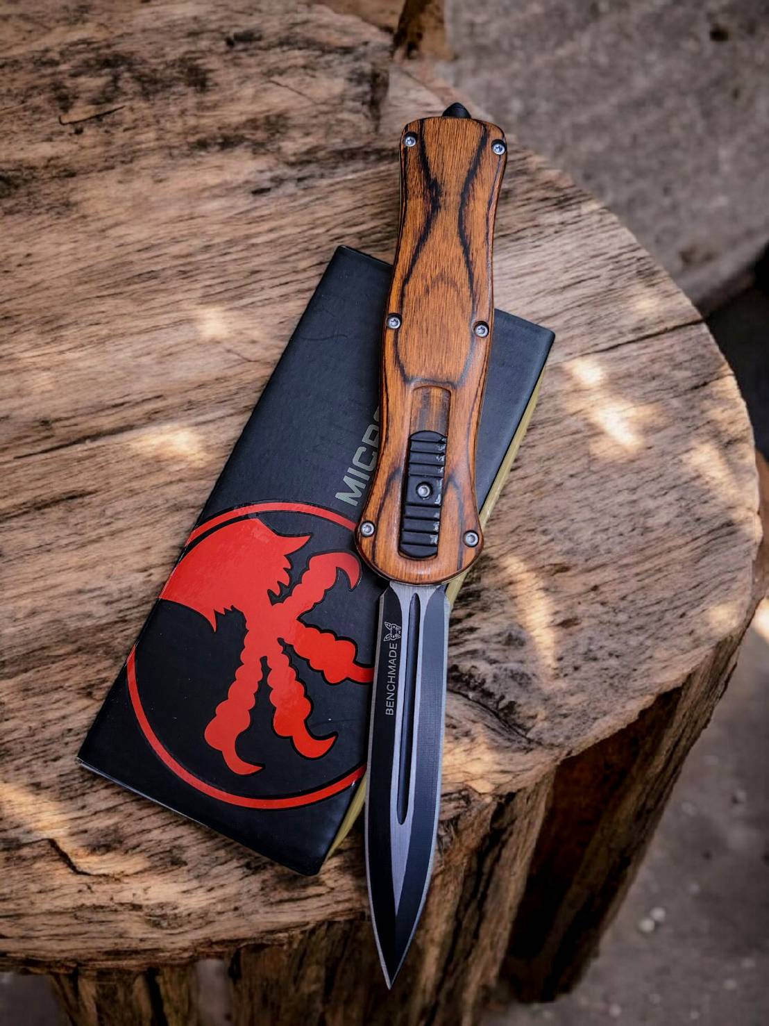 มีดสปริง ShadowWood OTF 🔥 สัมผัสพลังแห่งความดุดันและความงามในเล่มเดียว หรูหราด้วยด้ามไม้แท้ขัดมัน ผสานโครงสร้างโลหะที่แข็งแกร่ง