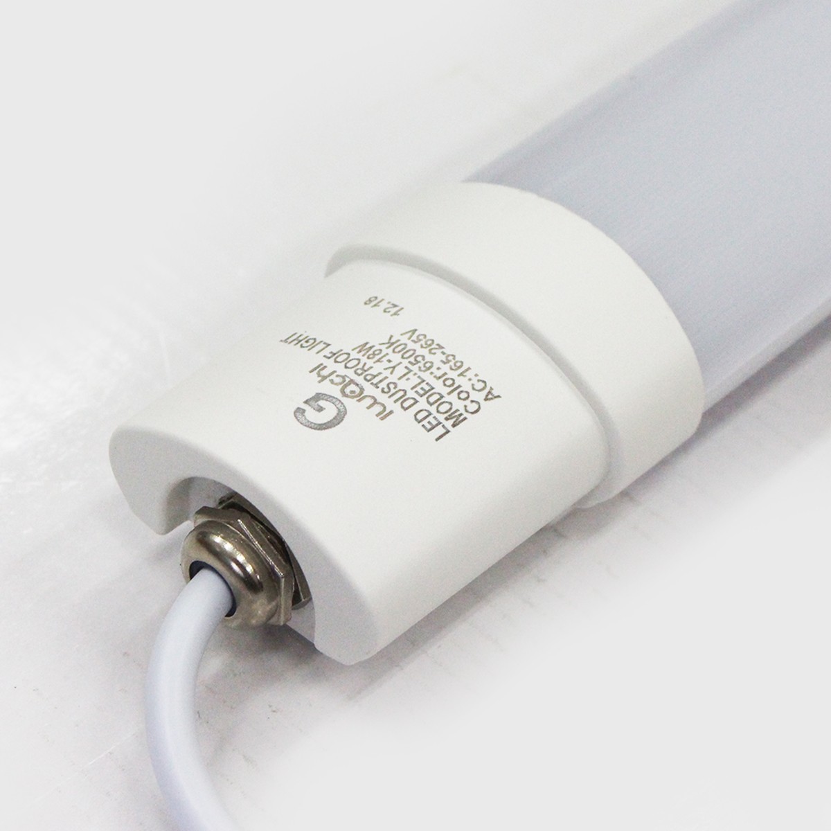 หลอดไฟ Linear (กันน้ำ) IWC-LINEAR-LIGHT-18W มีแสงขาวและวอร์มไวท์