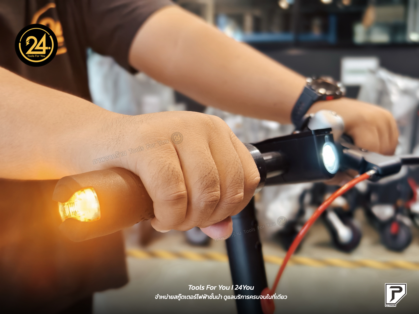 PYTRON1 FE Fan Edition แต่งโช๊คสวิงอาร์+ไฟเลี้ยวปลายแฮนด์ PT1 (ไพทรอน) 350W 36V 7.8Ah ประกันศูนย์ 1 ปี สำเนา