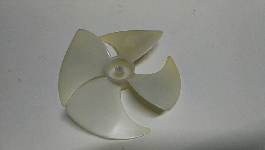 0000543 ใบพัดลม ตู้เย็น 4.5 นิ้ว อะไหล่ ใบพัดลม ตู้เย็น