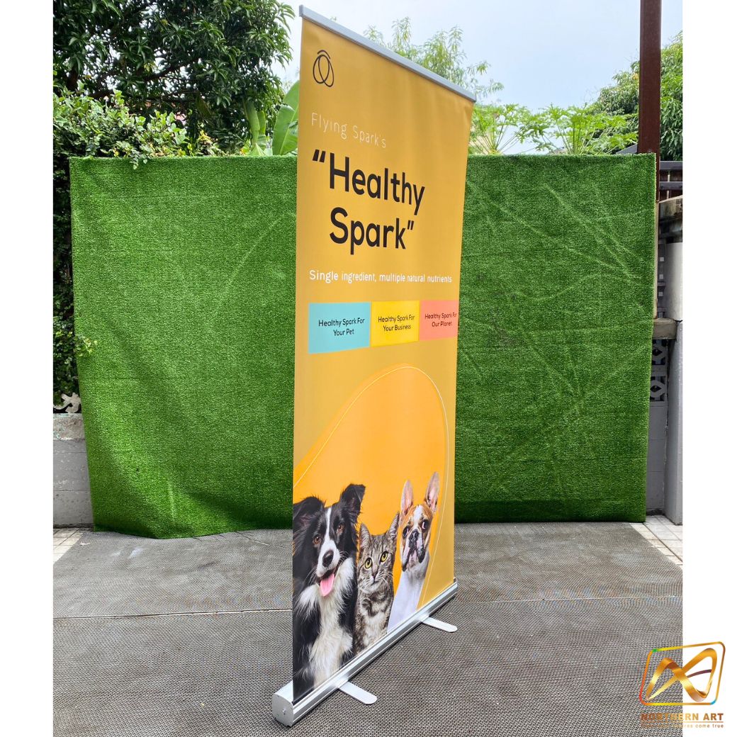 ROLL UP โรลอัพ รุ่น A PLUS ขนาด 120x200 ซม.1 หน้า โครงสร้างอะลูมิเนียมอย่างดี แข็งแรง ทนทาน ม้วนเก็บได้ พกพาสะดวก