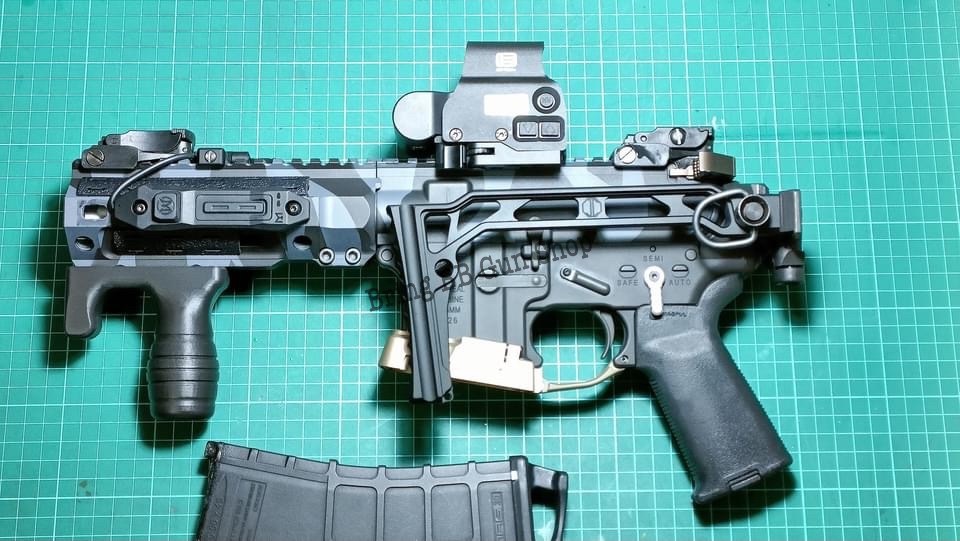 พานท้ายปืนแบบพับได้ ทรง JMac รุ่น 1913