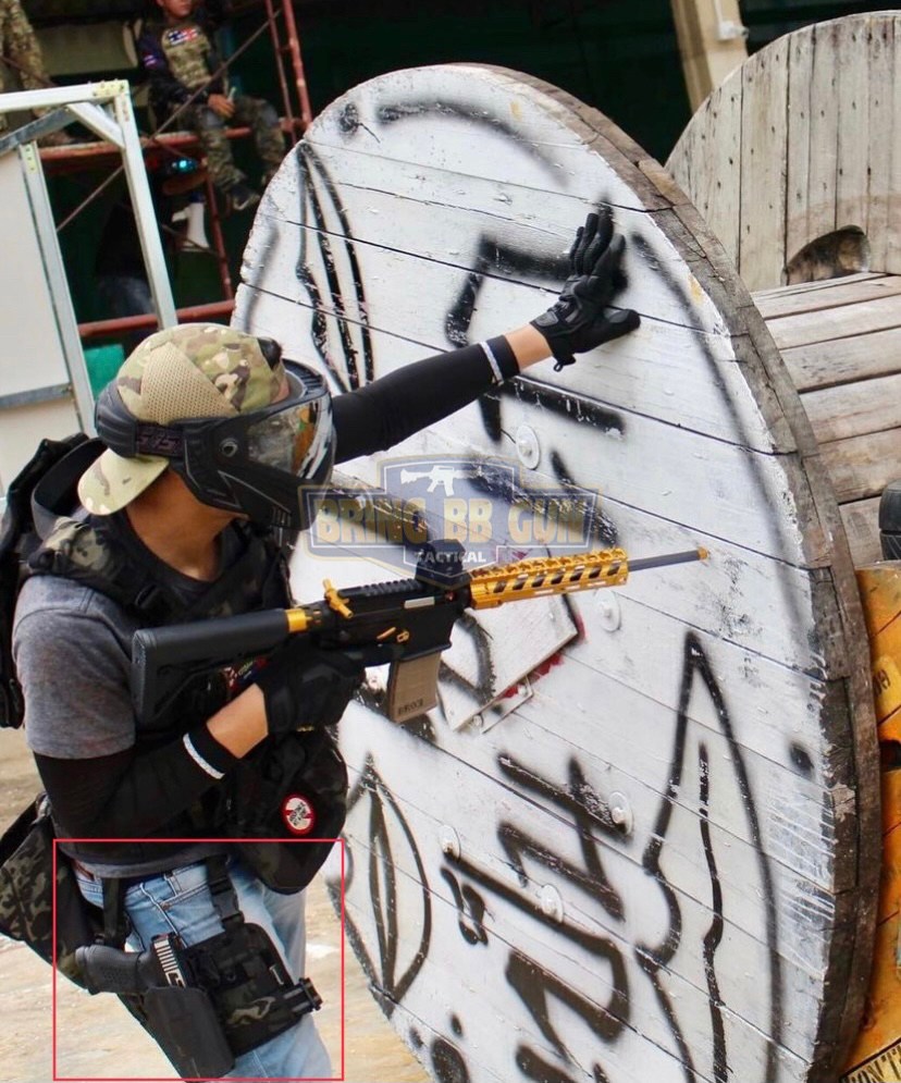 เพลทรัดต้นขาแบบ Molle ยี่ห้อ Emerson (Drop Leg Molle)