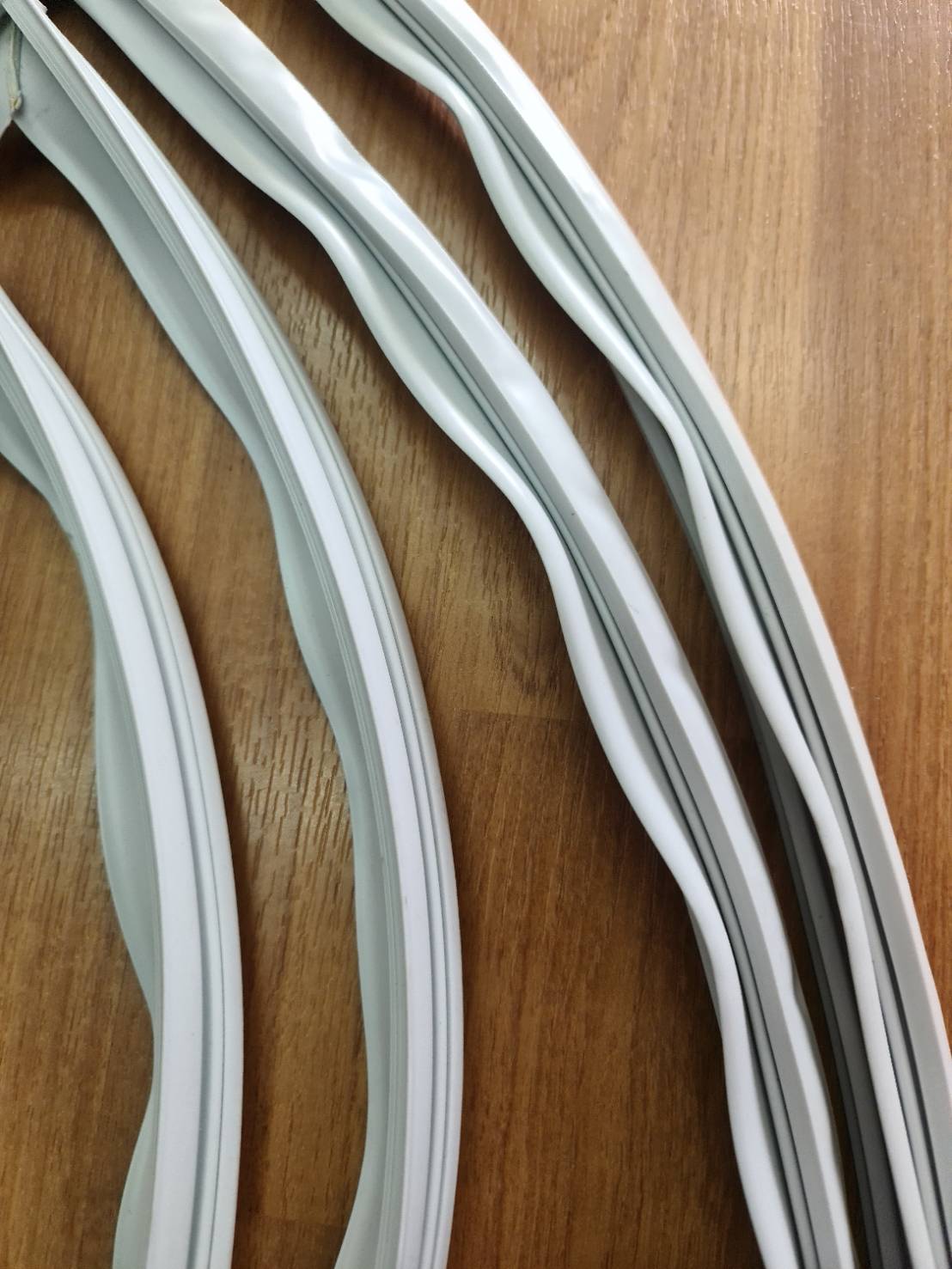 0000702 ขอบยาง ประตู ตู้เย็น Sharp ชาร์ป รุ่น SJ-Y22T (ขอบล่าง) ยางขอบประตูตู้เย็น ขอบยางประตู ตู้เย็น 2 ประตู