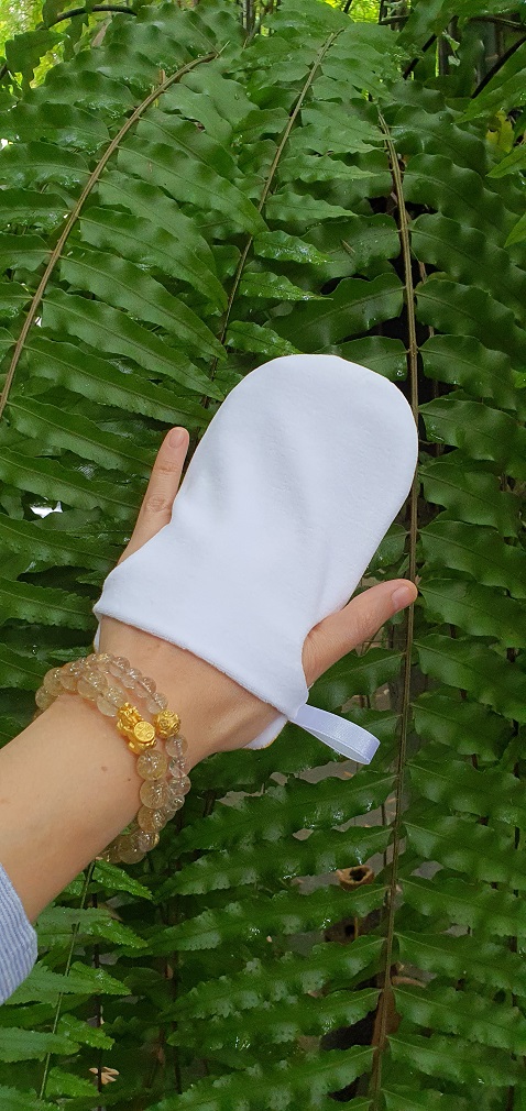 2 pcs. Reusable Natural Silk Sericin Exfoliating Cleansing Body Scrub พัฟขัดตัวใยไหมทองคำ 2 ชิ้น