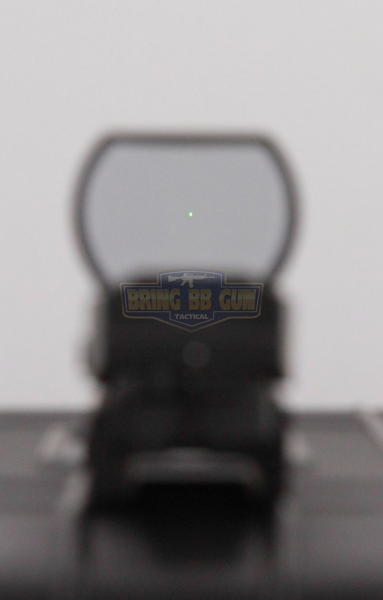 ดอท C-More หน้าเหลี่ยม (C-more คนเหล็ก)