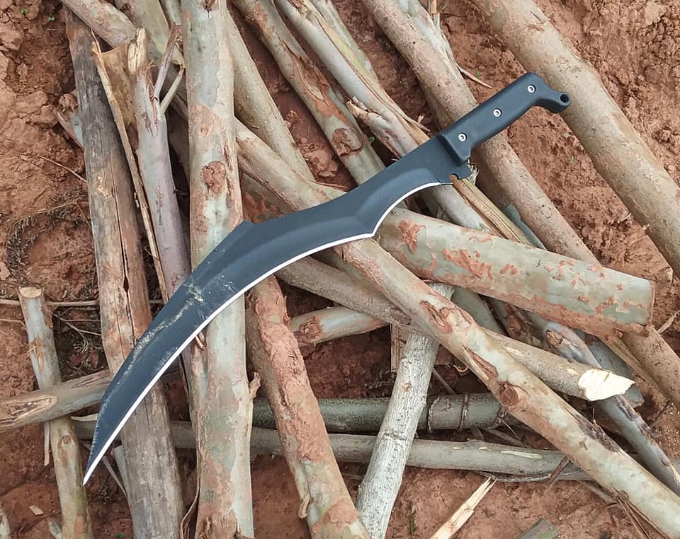 เขี้ยวสิงห์ รุ่นนี้เหมาะกับงานตัด กิ่ง ต้นกล้วย งานถางเปิดป่าที่สุด เป็นงานHandmade by PPKNIFE