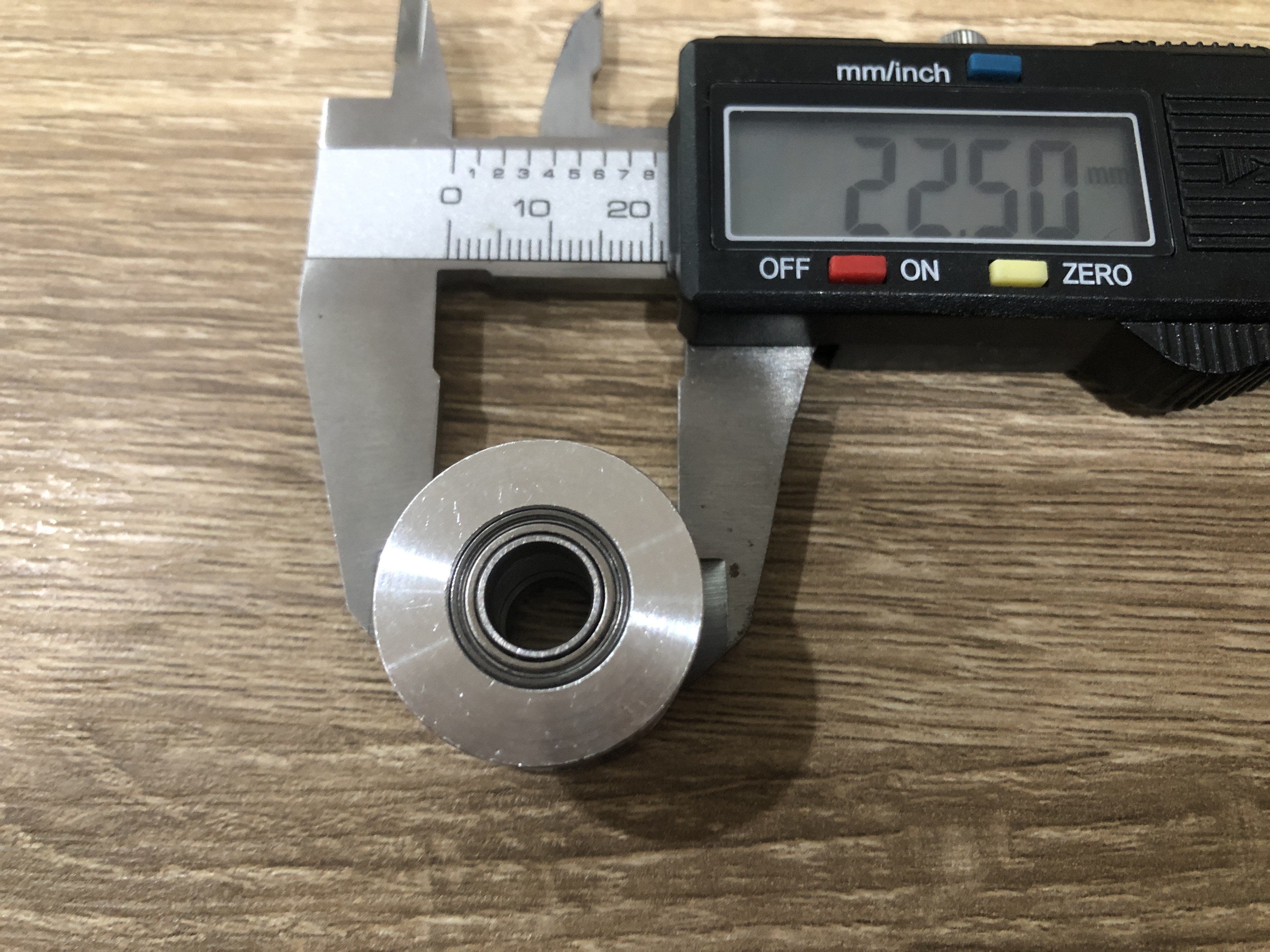 HTD 5M pulley H type wheel ไม่มีฟัน เส้นผ่านศูนย์กลาง 22.5 mm สำหรับสายพานกว้าง 15 mm แบบมีลูกปืนด้านในหมุนอิสระ สำหรับแกน 8 mm