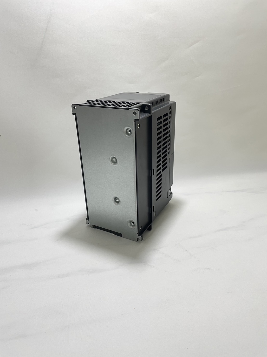 Delta Inverter C2000 VFD055C43A-21 7.5HP 5.5kW Input 380V 3-Phase Output 380V 3-Phase