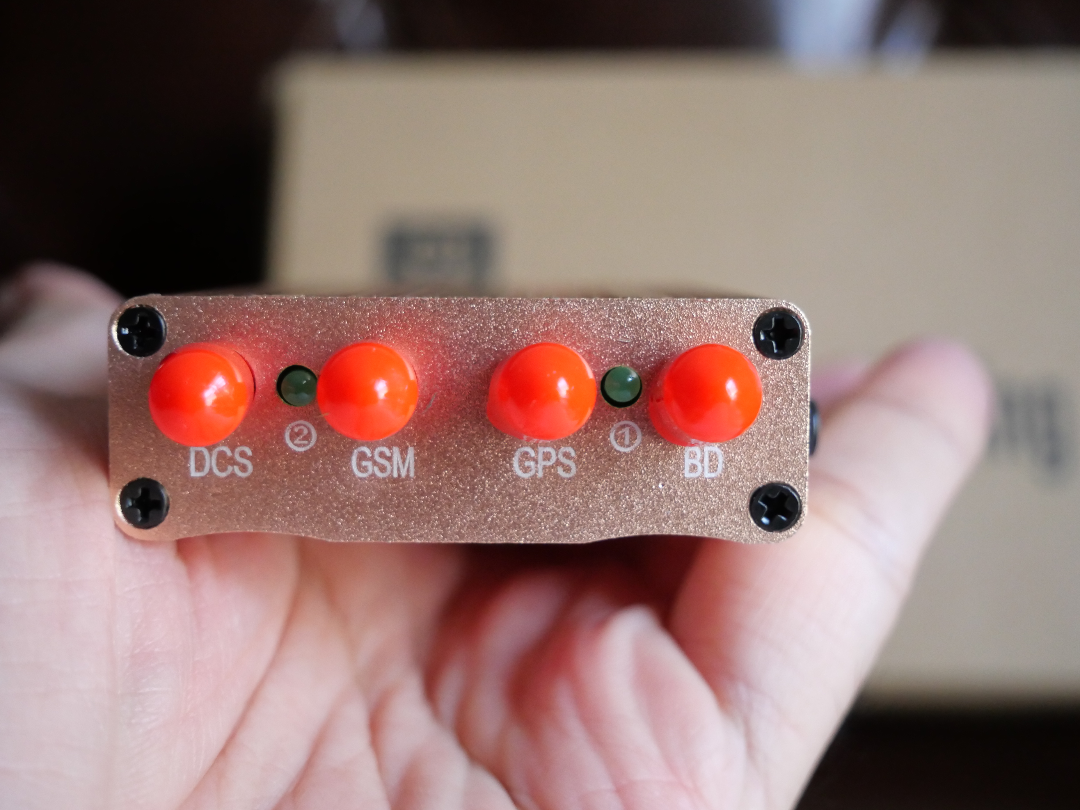 เครื่องตัดสัญญาณมือถือ GPS WIFI 2.4 Ghz 3G 4G jammer