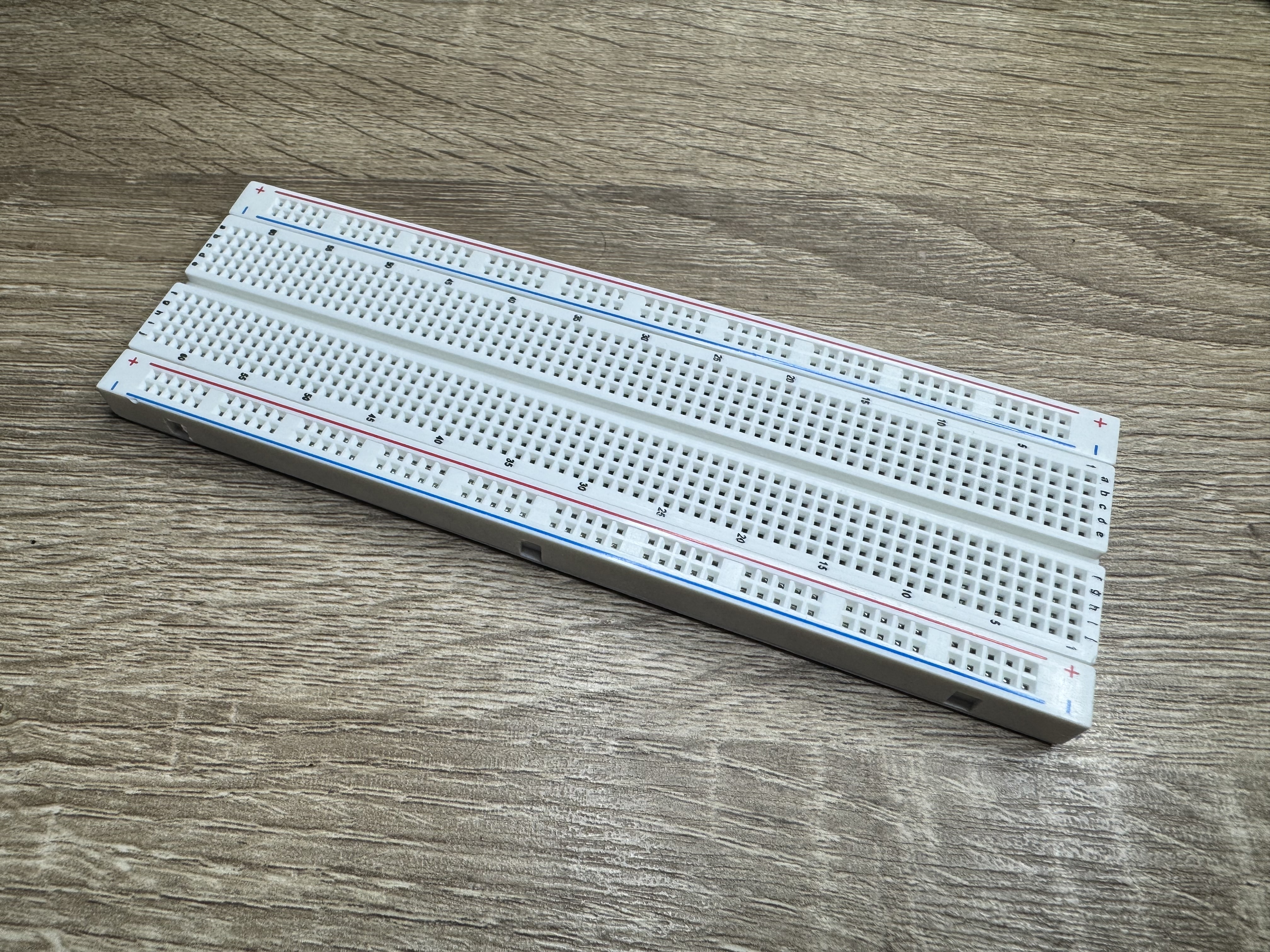 Breadboards 16.5cmx5.5cmx0.85cm 830 Tie-point