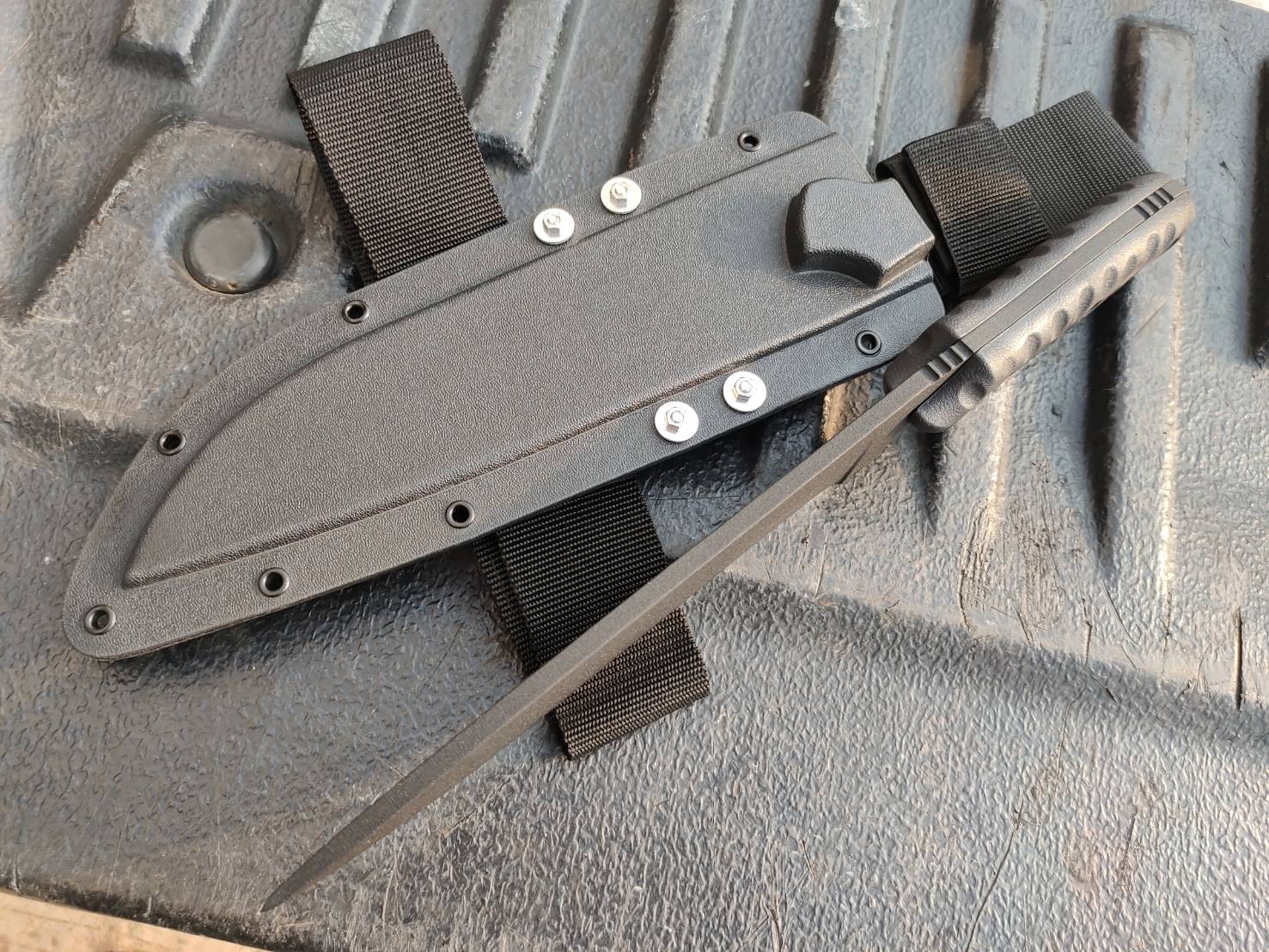 มีดซีรีย์ใหม่จากค่าย PPKNIFE ใบใหญ่สะใจ สันหนา 6 มิล มิติของใบมีดขนาดเหมาะมือไม่เป็นภาระในการพกพา