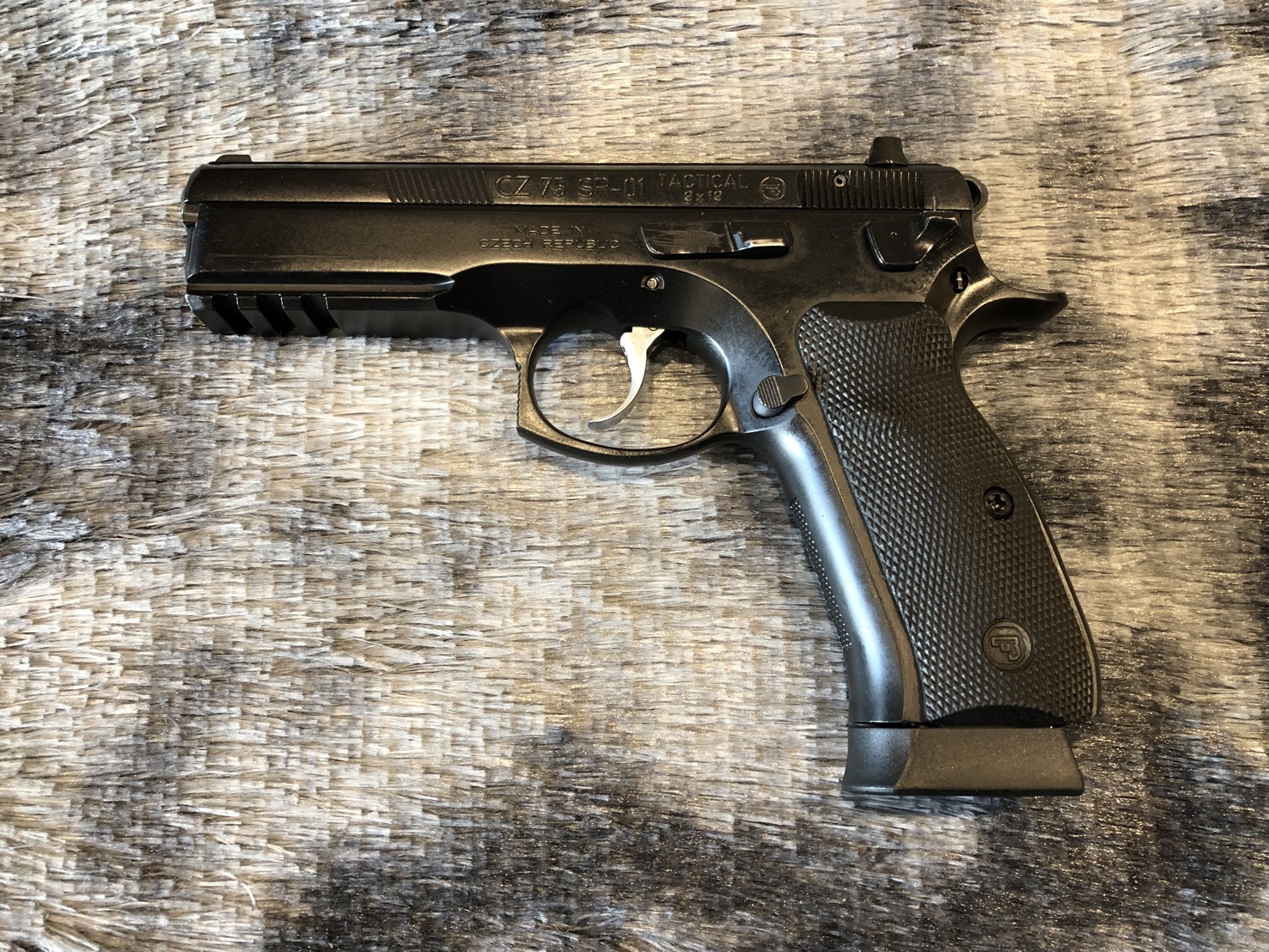 [ปืนฝากขายมือสอง] CZ SP-01 Tactical ขนาด9มม สภาพดี ลำกล้องดี ระบบดีเยี่ยม แม่นยังกะจับวาง